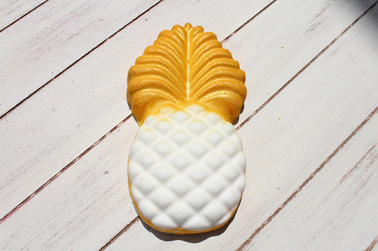 Golden Pineapple Shape BossBomb